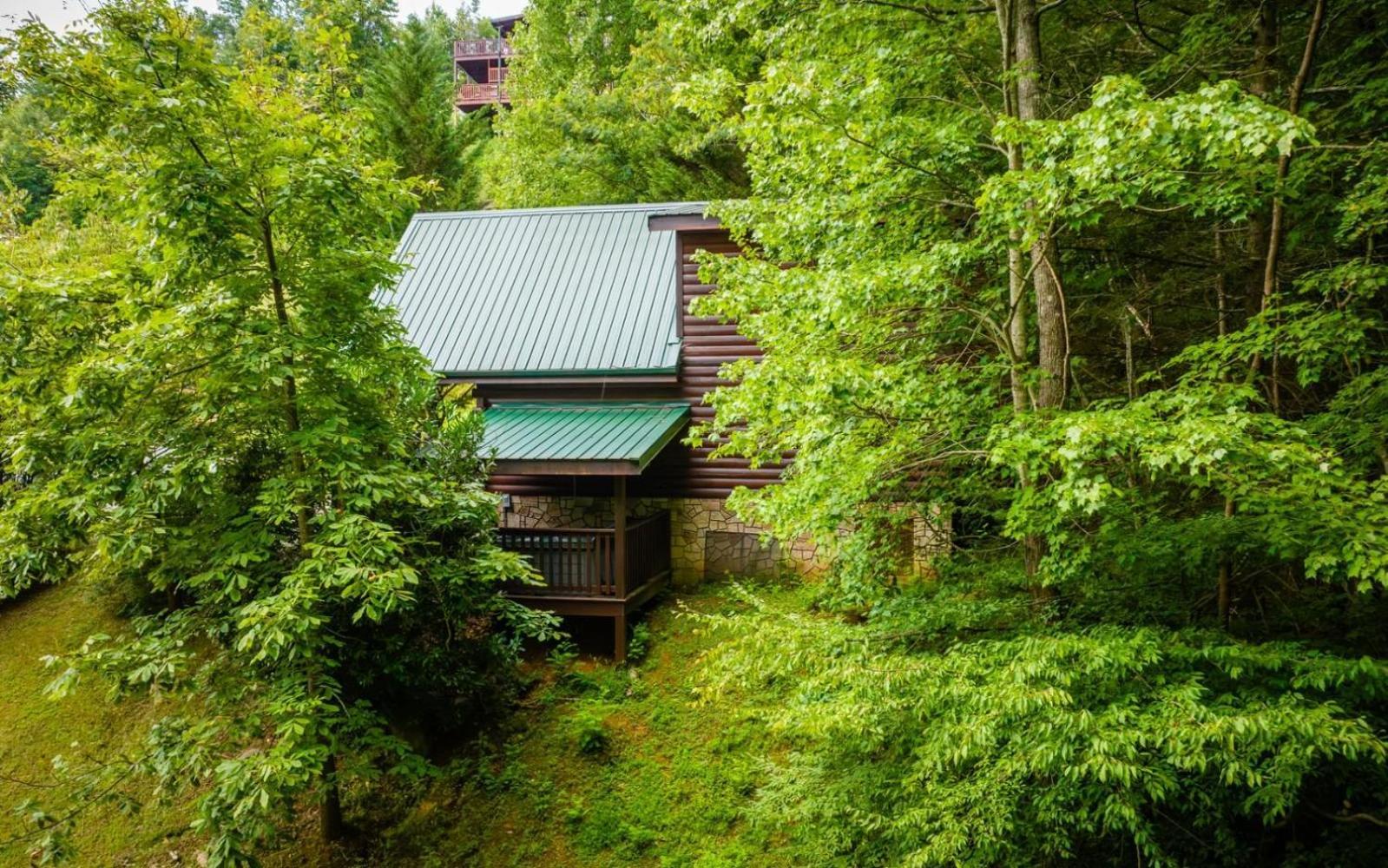 Hugs N Kisses Pool Table Hot Tub Pool Table Community Pool Close To Downtown Gatlinburg Luaran gambar